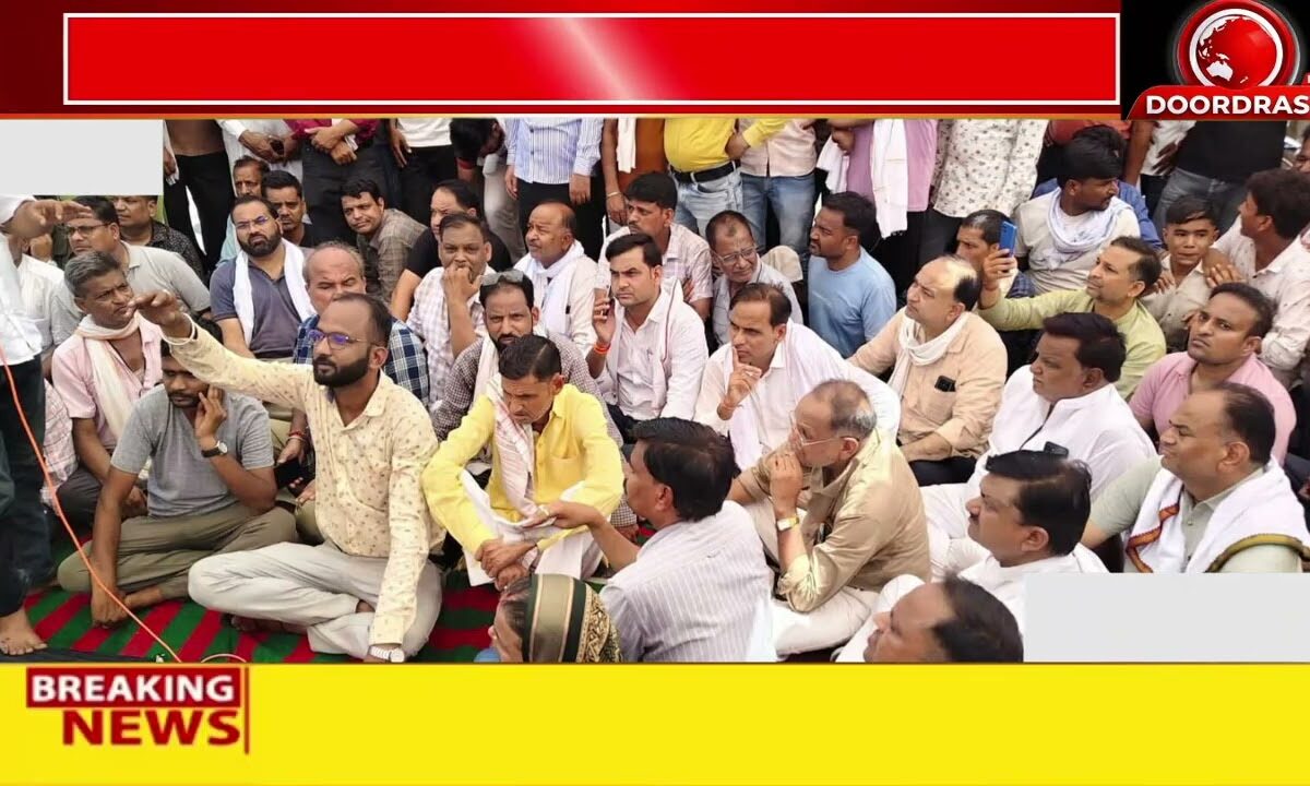 सिस्टम की बलि चढ़े देवेंद्र गोयल” | श्योपुर में न्याय की मांग को लेकर धरना जारी 🚨⚖️