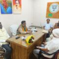 भोपाल: कैबिनेट मंत्री कुंवर विजय शाह ने कार्यकर्ताओं से किया संवाद, समस्याओं का त्वरित समाधान